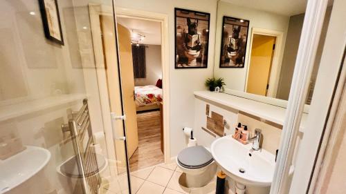 2BR City Centre Skyline Apt - Free secure parking photo 37