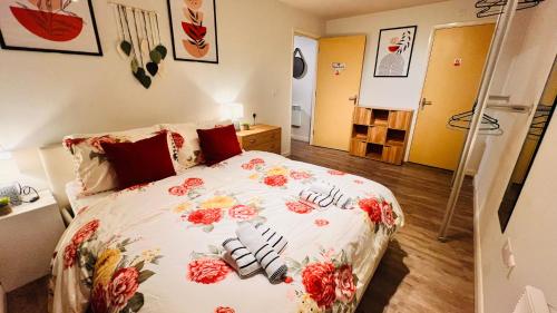 2BR City Centre Skyline Apt - Free secure parking photo 33
