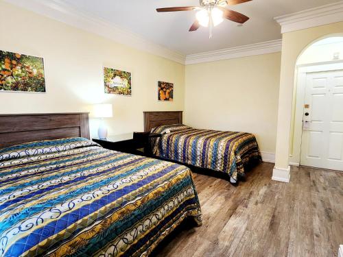 Katil atau katil-katil dalam bilik di Santa Paula Inn