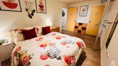2BR City Centre Skyline Apt - Free secure parking photo 108