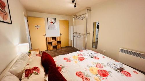 2BR City Centre Skyline Apt - Free secure parking photo 110