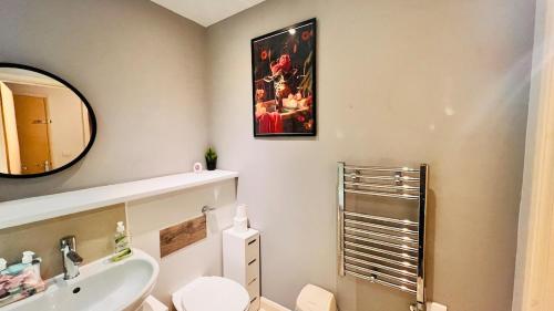 2BR City Centre Skyline Apt - Free secure parking photo 123
