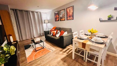 2BR City Centre Skyline Apt - Free secure parking photo 29