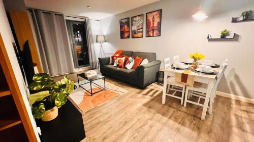 2BR City Centre Skyline Apt - Free secure parking photo 136