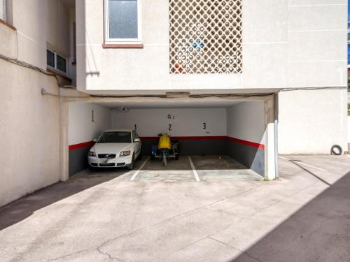 Apartment in Roses with Pool and Terrace