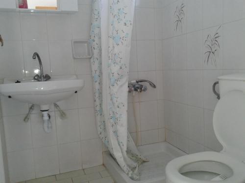 Koupelna v ubytování Aggelos Kefalonia Lassi