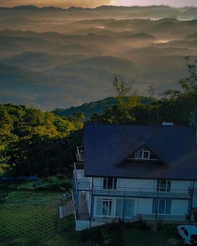 ゲストハウスの近くで見られる自然の景観