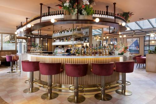 Lounge nebo bar v ubytování Hilton Garden Inn Dublin City Centre