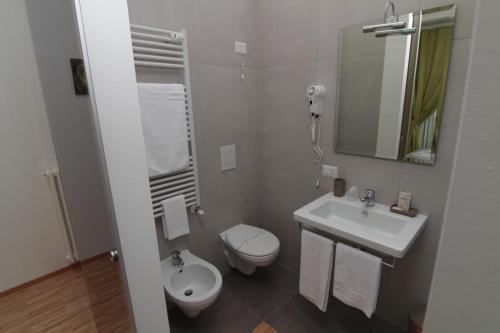 Koupelna v ubytování Al Bastione Relais Suite & Rooms