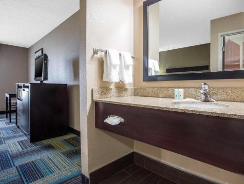 Gallery image of Quality Inn & Suites Arnold - St Louis in Arnold
