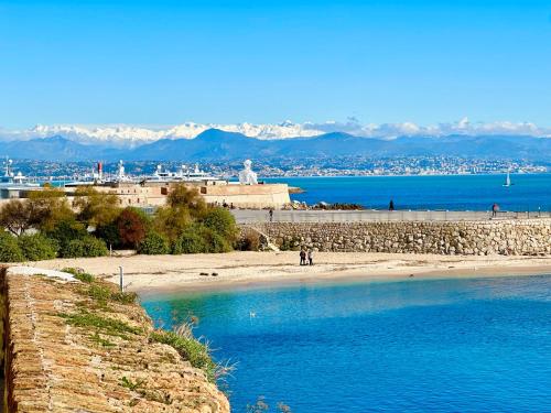 Gorgeous 2 bedrooms brand new sea view photo 21