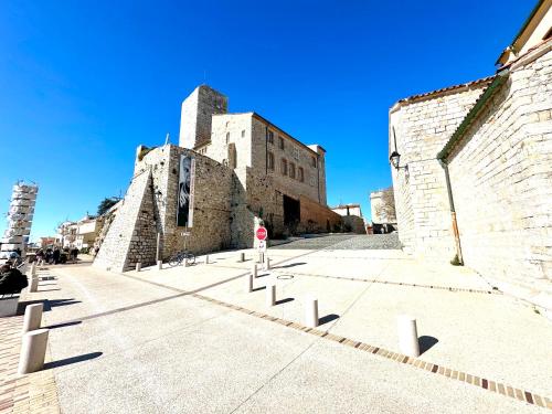 Gorgeous 2 bedrooms brand new sea view photo 23
