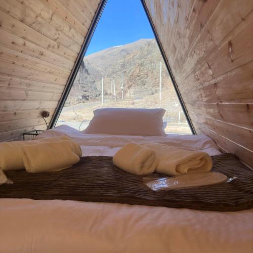 Voodi või voodid majutusasutuse Vardzia Glamping toas