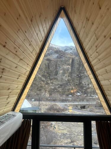 Üldine mäevaade või majutusasutusest Vardzia Glamping pildistatud vaade