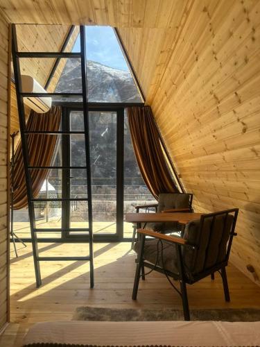 Üldine mäevaade või majutusasutusest Vardzia Glamping pildistatud vaade