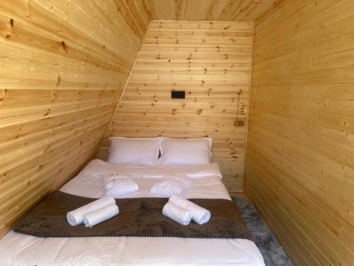Voodi või voodid majutusasutuse Vardzia Glamping toas