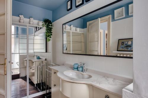 Just Urban Stays - Elegant 2BR Apartment 25 min from Duomo - M4 Dateo