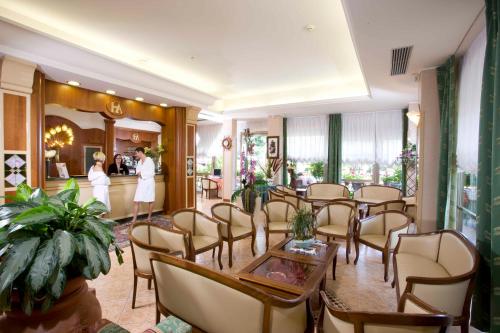 Posezení v ubytování Hotel Apollo