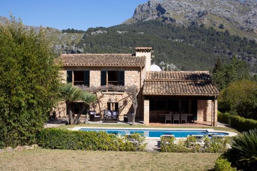 VILLA CAN PERIC WITH POOL Quiet and spacious WIFI