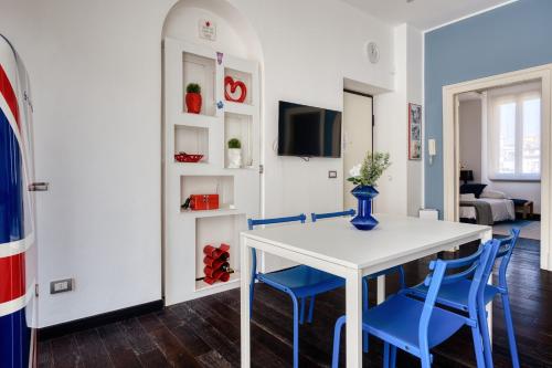 Just Urban Stays - Elegant 2BR Apartment 25 min from Duomo - M4 Dateo