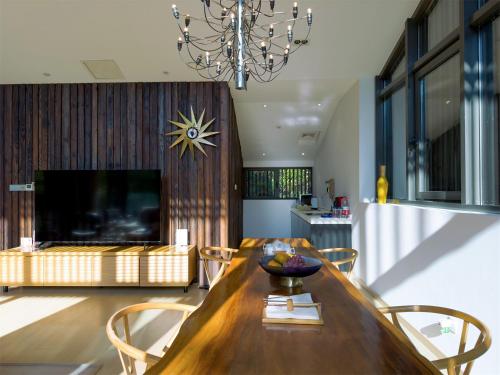 Televisyen dan/atau pusat hiburan di Liyang Meijie Mountain Hotspring Resort Hotel