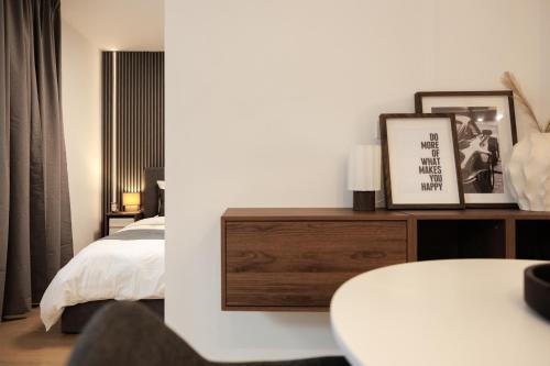 Secret Garden Suite with Terrace, 10 min to Center