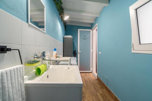 Ένα μπάνιο στο Solemì