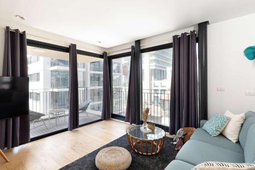 Χώρος καθιστικού στο Luxurious Family Retreat 200m to the Beach