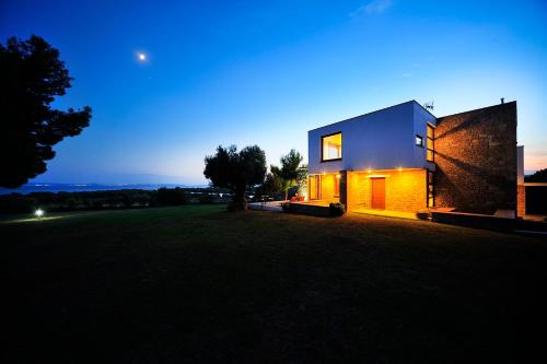 Gallery image of Vatopedi Serenity Pool Retreat by Halkidiki Villas in Vatopedi