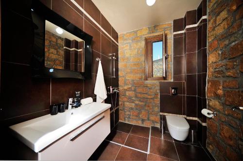 Gallery image of Vatopedi Serenity Pool Retreat by Halkidiki Villas in Vatopedi
