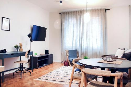 Bright and Cozy 1BDR Apartment-TOP location