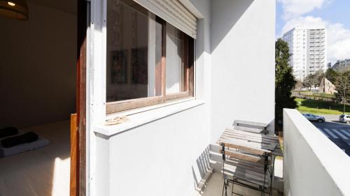 Bright apartment next metro