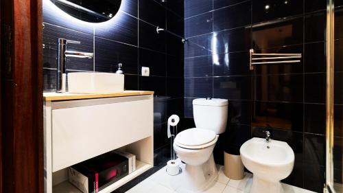 Bright apartment next metro