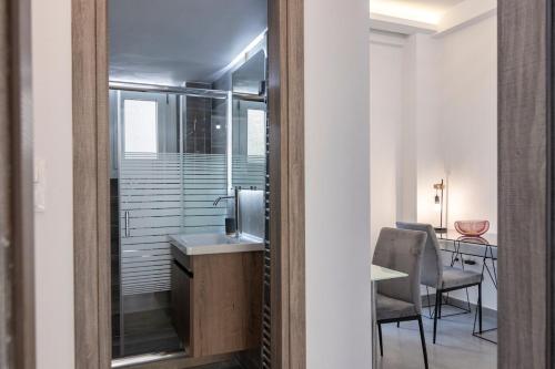 Daedalus Minimal 1bedroom Bliss