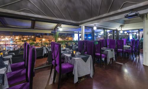 Restaurace v ubytování Hotel Islane