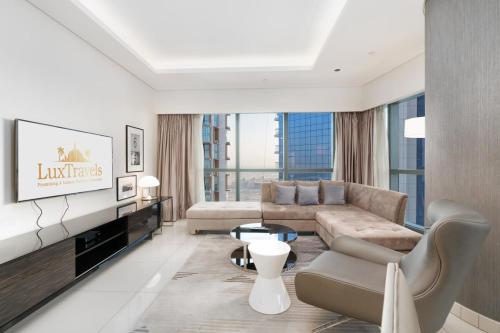 Damac Paramount Tower Burj Views