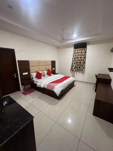 Galería fotográfica de Hotel My Best Stay Patiala !! Parking ! Near Bus Stand ! Banquet ! Near Punjabi University ! Couple Friendly en Patiāla
