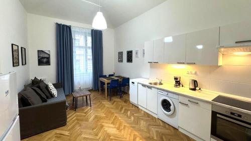 Side Street Apartments