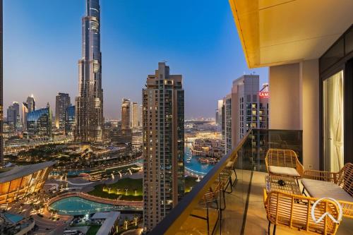 Luxurious 4BR In Act 1 Act 2 With Burj Khalifa View
