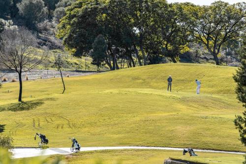Villa Capricho Front Golf Pool Views