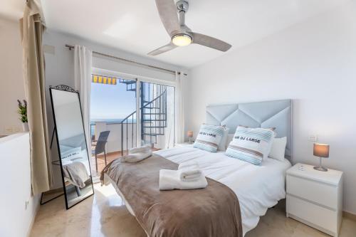 VB Carvajal Sea Views 2BR penthouse