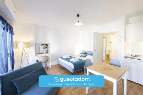 Le Salmson 700m gare Studio