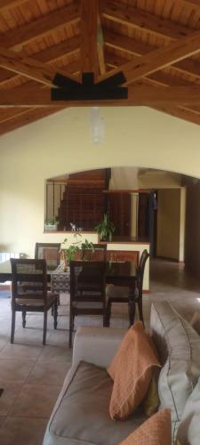 Et opholdsområde på Casa Chacras de Coria
