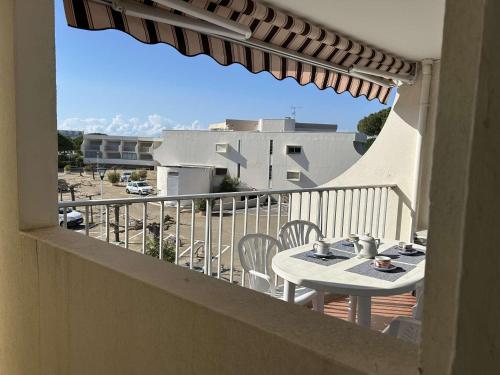 Appartement rénové, 4 couchages, proche plage et commerces, parking privé, Port Camargue