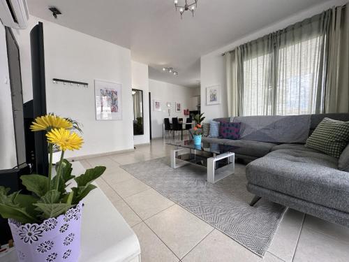 Elegant & Central Two Bedroom Flat