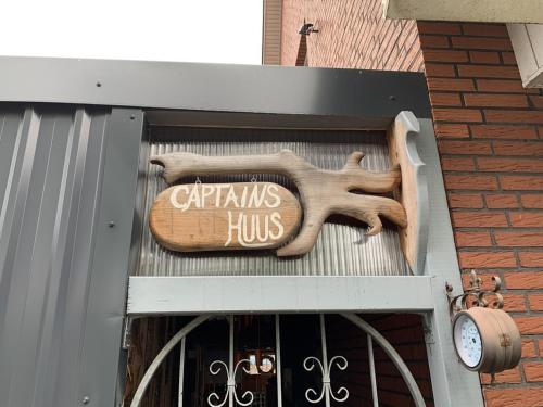 Certifikát, hodnocení, plakát nebo jiný dokument vystavený v ubytování Captainshuus