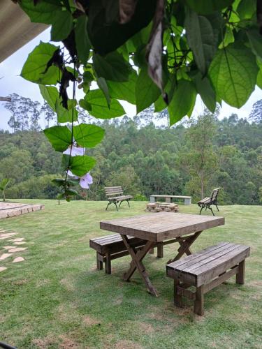 Taman di luar Sítio kaleo
