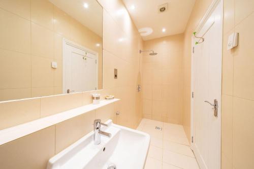 Ένα μπάνιο στο Lochelour Mill Cottage