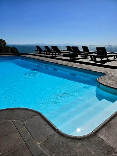 Πισίνα στο ή κοντά στο Bikini Beach Manor