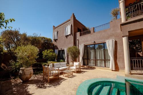 Bazén v ubytování Residence Dar Lamia Marrakech nebo v jeho okolí